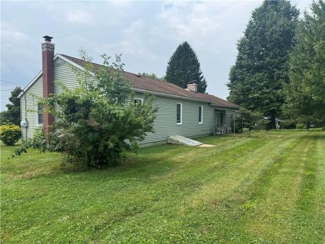 427 Ridgelawn Avenue Neshannock Township PA 16105