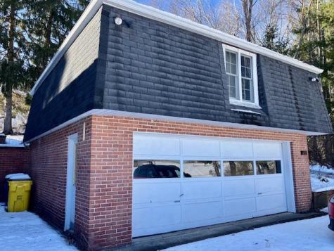219 Meadow Drive Westmont Hilltop School District PA 15905