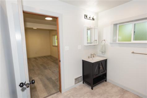 86 Butler St Extension Adams Township PA 16059