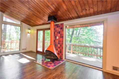 86 Butler St Extension Adams Township PA 16059