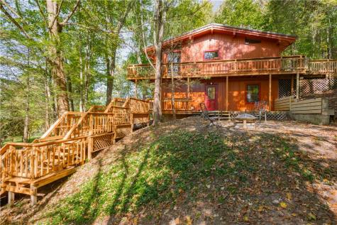 86 Butler St Extension Adams Township PA 16059