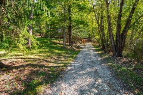86 Butler St Extension Adams Township PA 16059