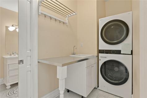 5700 Elgin Street Highland Park PA 15206