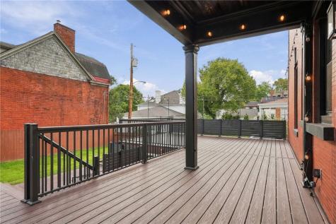 5700 Elgin Street Highland Park PA 15206