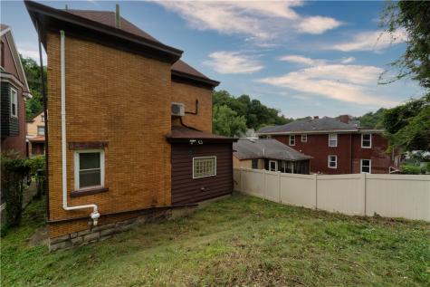3663 Baytree Street Observatory Hill PA 15214