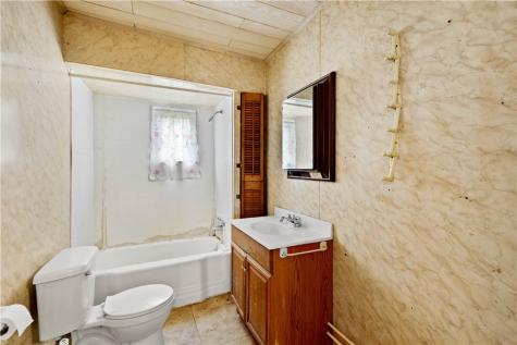 205 Mccormick Avenue Bentleyville PA 15314