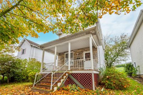 205 Mccormick Avenue Bentleyville PA 15314