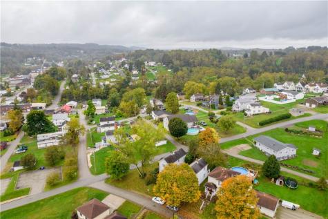 205 Mccormick Avenue Bentleyville PA 15314