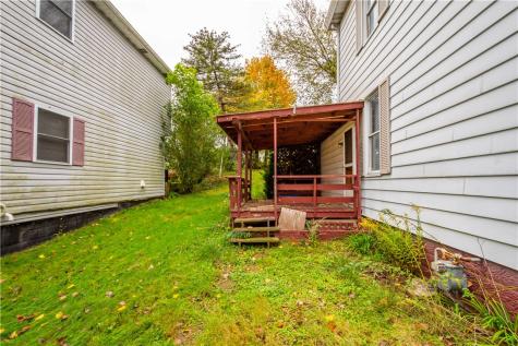 205 Mccormick Avenue Bentleyville PA 15314