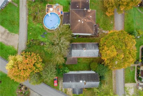 205 Mccormick Avenue Bentleyville PA 15314