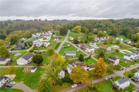 205 Mccormick Avenue Bentleyville PA 15314