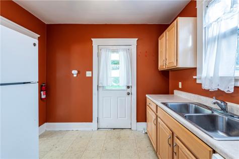 904 Green Street Southwest Greensburg Boro PA 15601