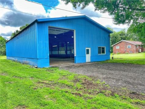 14 Steingrabe Road E Lackawannock Township PA 16142