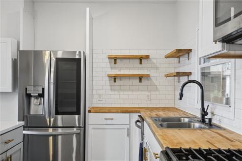 1030 Haslage Avenue Spring Hill PA 15212