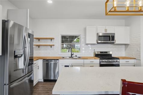 1030 Haslage Avenue Spring Hill PA 15212
