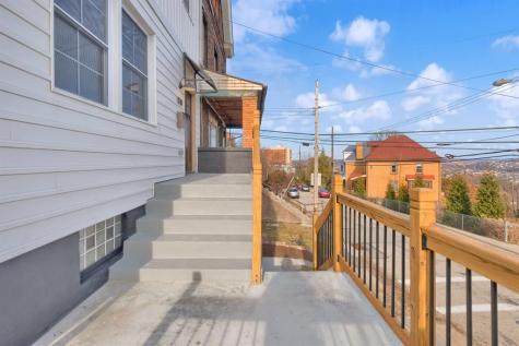 1030 Haslage Avenue Spring Hill PA 15212