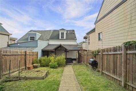 1030 Haslage Avenue Spring Hill PA 15212