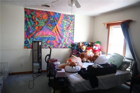 627 Wood Street California PA 15419