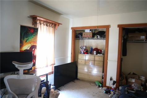 627 Wood Street California PA 15419