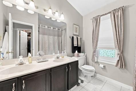 4004 Orchard Circle Kennedy Township PA 15136