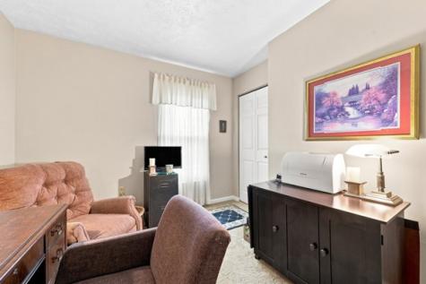 4004 Orchard Circle Kennedy Township PA 15136