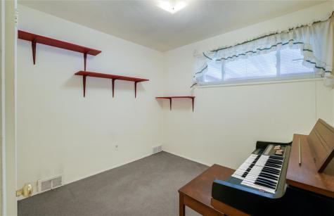 150 Queenston Drive Wilkins Township PA 15235