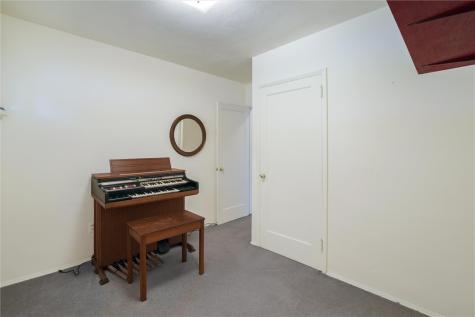 150 Queenston Drive Wilkins Township PA 15235
