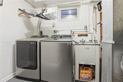 65 Lee Avenue South Strabane PA 15301