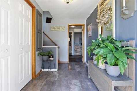 65 Lee Avenue South Strabane PA 15301