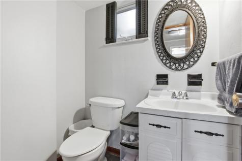 65 Lee Avenue South Strabane PA 15301