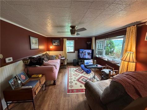 1048 Parkwood Road Shelocta PA 15701