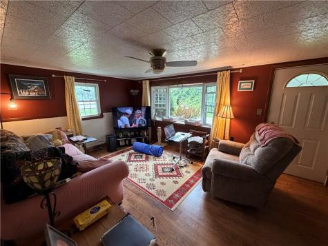 1048 Parkwood Road Shelocta PA 15701