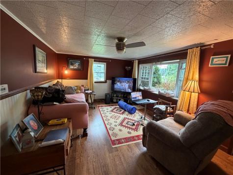 1048 Parkwood Road Shelocta PA 15701