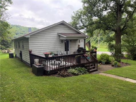 1048 Parkwood Road Shelocta PA 15701