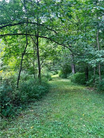 144 Calvert Lane Wayne Township PA 16101