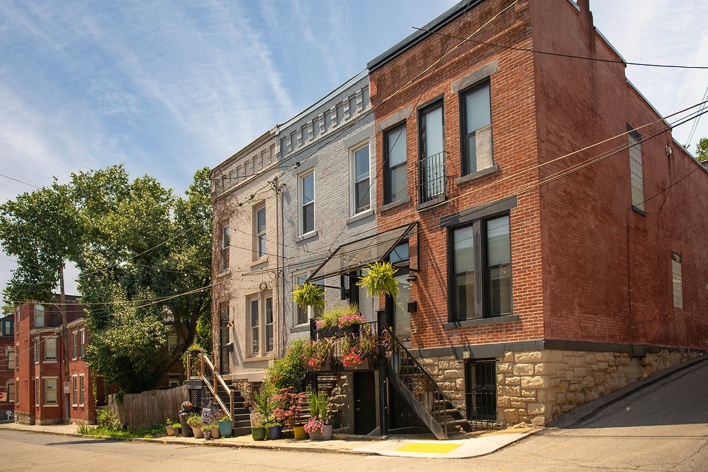 402 Alpine Avenue Central North Side PA 15212