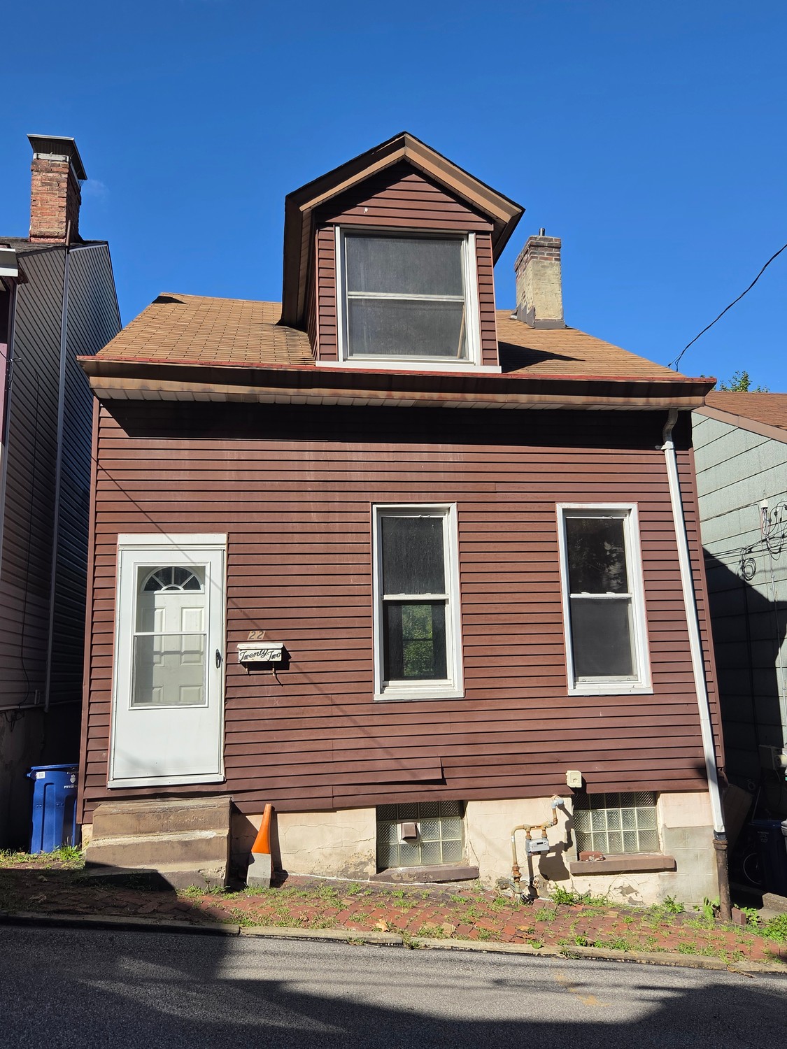 22 Woessner Avenue Spring Hill PA 15212