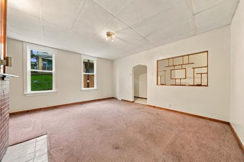 22 Woessner Avenue Spring Hill PA 15212
