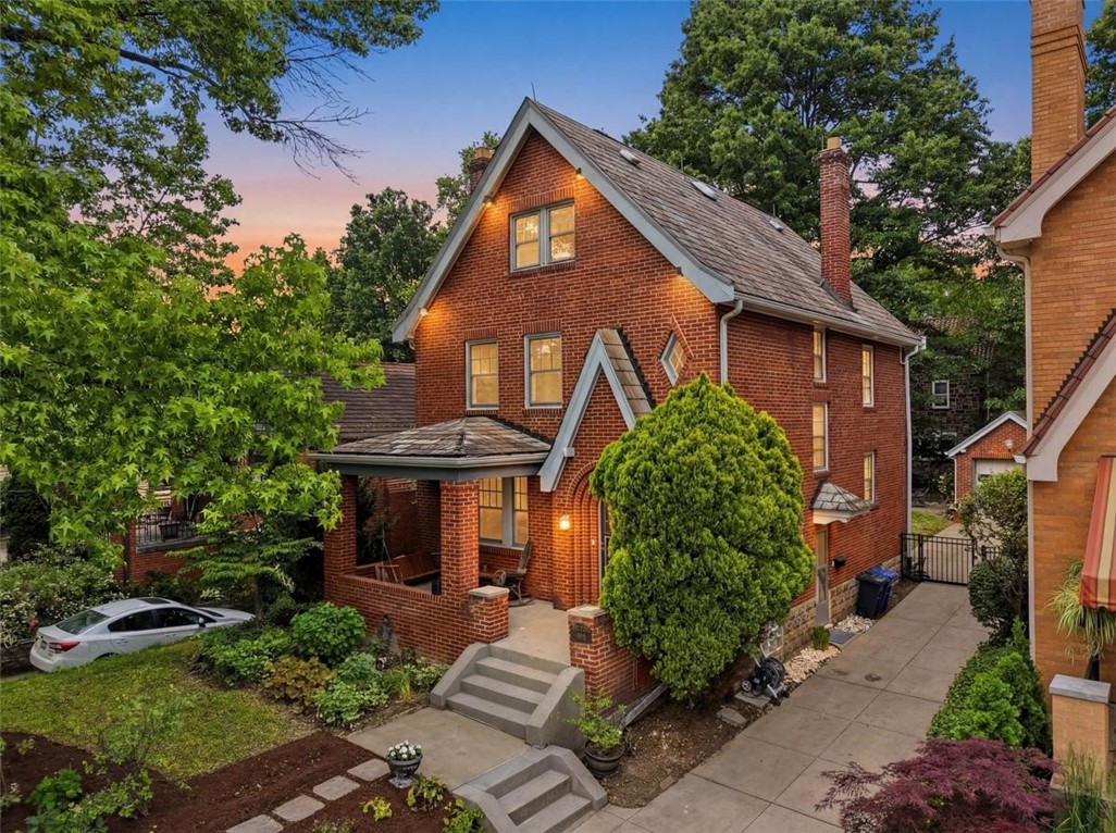 6925 Rosewood Street Point Breeze PA 15208