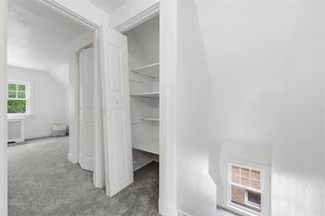 6925 Rosewood Street Point Breeze PA 15208