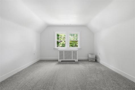 6925 Rosewood Street Point Breeze PA 15208