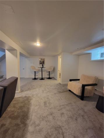 6925 Rosewood Street Point Breeze PA 15208
