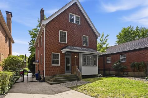 6925 Rosewood Street Point Breeze PA 15208