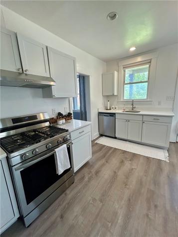 1424 Mcfarland Road Dormont PA 15216