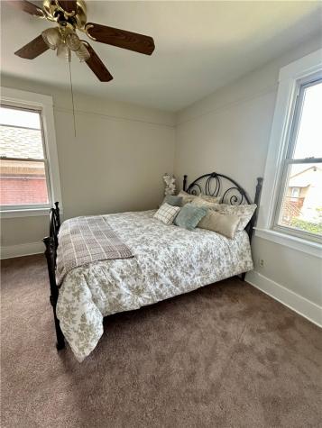 1424 Mcfarland Road Dormont PA 15216