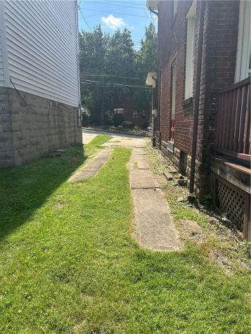 1424 Mcfarland Road Dormont PA 15216