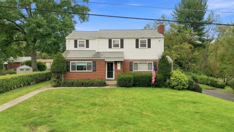 195 W Shaw Place Shaler PA 15116