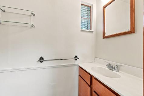 195 W Shaw Place Shaler PA 15116