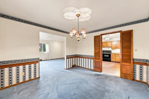 195 W Shaw Place Shaler PA 15116