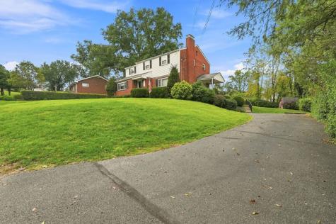195 W Shaw Place Shaler PA 15116